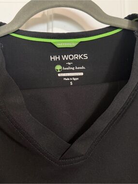 Healing Hands Black V-Neck Scrubs Set
